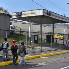Este predio se convirtió en guarida de  delincuentes. Antes funcionaba una gasolinera.