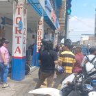 En pleno centro de Portoviejo atacaron a balas a Ronal Lino.