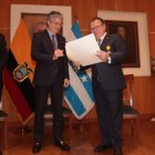 El director de EXPRESO es condecorado con la Orden Nacional al Mérito con grado de Caballero