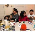 Sonia Loja y sus pequeños hijos, en una familia donde aparentemente todo era felicidad.