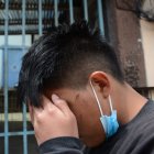 Lo hirieron incluso en la cara. A su hermano también le pegaron.