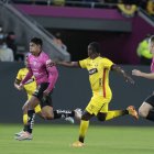 Independiente y Barcelona están empatando.