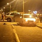 A dos hombres que andaban en un carro blanco le ‘corrieron plomo’, uno falleció.