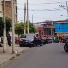 Un menor de edad, hijo dela mujer, resultó herido tras recibir un disparo en su pierna derecha, informó la Policía Nacional.