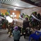 Familiares y amigos fueron a darle el último adiós a Jorge, a quien describen como alguien bien ‘camellador’ y buena persona.