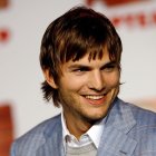 El actor Ashton Kutcher, a punto de perder la vista y el oído, por una 'vasculitis'