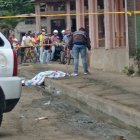 El hombre recorría en un triciclo con frutas cuando fue ejecutado a tiros.