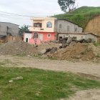 A un hombre le dispararon cuando estaba hablando por teléfono.