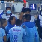 El árbitro Álex Cajas fue agredido por Héctor Chiriboga, preparador de arqueros de Macará.