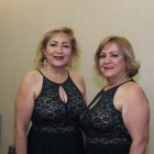 Tenían solo 5 años cuando su mamá, quien era cantante aficionada, les inculcó el  amor por la música nacional.