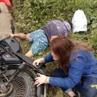 A Carlos Alberto Bucheli lo ‘tumbaron’ a bala de la moto. La madre no  asimilaba lo ocurrido.