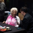 Las cenizas de Nichelle Nichols, actriz de "Star Trek", viajarán al espacio