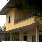 En la segunda planta de este inmueble encontraron a las víctimas.