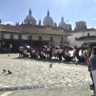 Cuenca es una ciudad con alta afluencia turística y su gente es muy amable.