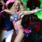 La bailarina cubana amenazó hasta al conductor del programa donde se filtró cuánto cobra por sus shows privados.