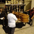 En la madrugada de este jueves 15 de septiembre, los familiares retiraron los cuerpos de los jóvenes.