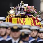 La ceremonia estuvo dirigida por el deán de Windsor, David Conner, que leyó versos del libro del Apocalipsis, como ocurrió en los funerales de los abuelos de la reina, el rey Jorge V y la reina María.