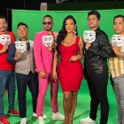 De derecha a izquierda: Poncho Quintero, Dora West, Santiago Castro, Leonardo Quezada 

y Reinaldo 

Vásquez.