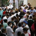 Personas permanecieron en las calles, después de activarse la alerta en la Ciudad de México.