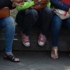 Trabajadoras sexuales esperaron por los primeros resultados de la reunión con el gobierno.