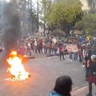 Con gritos y consignas los manifestantes se reunieron en el centro histórico.