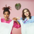 no botes las fundas, guárdalas y dales un mejor uso.