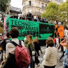 París revive la fiesta de la música tecno tras 2 años de sequía por la covid