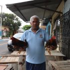 El hombre está dedicado a esta actividad desde los 16 años.