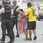 Allegados de la víctima arribaron al sitio del suceso.