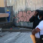 Irene Caguasquí y su hija Elizabeth se despidieron de Tontón. Solo ellas acudieron al cortejo fúnebre.