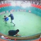 Miembros de la Policía Nacional acudieron al lugar de los hechos para investigaciones.