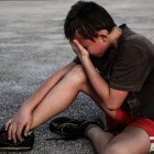 Los golpes no ayudan. Recuerda que una nota alta no significa que hay aprendizaje asimilado.