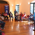 Esta es una reunión del ‘Club de hombres por el buen trato’.