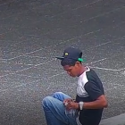 El sujeto fue captado por cámaras de la Corporación para la Seguridad Ciudadana de Guayaquil.