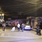 En este ataque fueron asesinados dos  hombres y una mujer resultó herida.