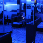 Pese a que el trabajo sexual no está penado como delito, dentro de estos lugares hay chicas que no tienen documentos que faculten su labor