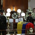 Desde las 19:00 del  domingo hasta la 10:00 de ayer los restos de Verónica Songor fueron velados en el Cuartel Modelo de Guayaquil.