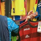 Pedro Alcocer es uno de los comerciantes de la Bahía, que espera recibir una gran cantidad de hinchas brasileños.