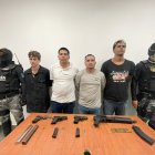 Los sospechosos del triple crimen en Pedernales, con todos los ‘juguetes’, se movilizaban en una camioneta y una moto.