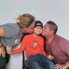 Los padres de Thiago están felices de ver a su pequeño llevar una vida normal.