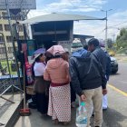 Su familia llegó a la morgue para retirar sus restos. Espera que se aclare lo ocurrido.