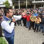 Conductores hacen plantón por irregularidades en proceso de matriculación vehicular