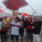 Hinchas del Flamengo en la Embajada del Hincha en el Palacio de Cristal.