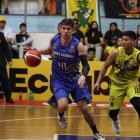 El uruguayo Demián Álvarez (i) fue la figura de Jorge Guzmán.