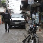 La Policía indagó en la población sobre la peruana y su acompañante. Él no aparece.