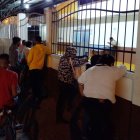 Las cuatro víctimas fueron trasladadas hasta el hospital Vicente Pino Morán de Daule.