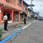 Las víctimas conversaban afuera de sus casas cuando fueron tiroteadas.