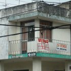 Los habitantes se marchan y alquilan sus bienes o los ponen en venta.