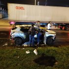 Este auto fue llevado hasta la gasolinera de la empresa Unitaxis, ubicada en la avenida Cooperativismo.