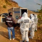 En medio de la vegetación del recinto Los Ciruelos fueron descubiertos los cuerpos.